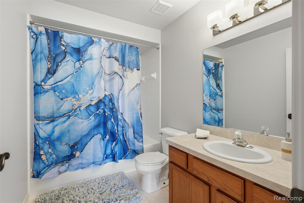 6140 Warwick Drive, 6, Commerce Twp, MI 48382 — Photo 25