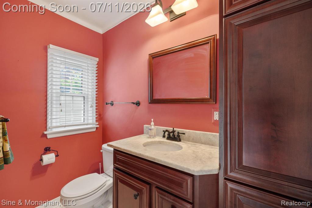 679 NEFF Road, Grosse Pointe, MI 48230 — Photo 19