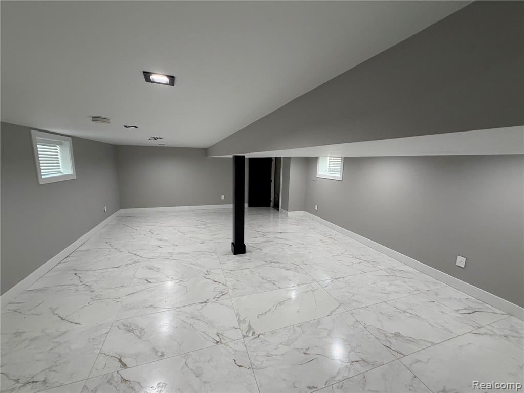 561 E Walled Lake Drive, Walled Lake, MI 48390 — Photo 26