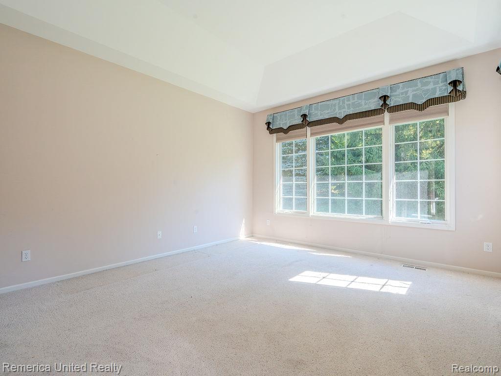 7429 Pine Vista Drive, Brighton, MI 48116 — Photo 29
