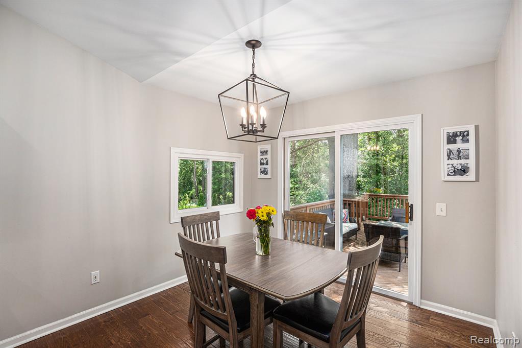 7907 Hoffman Drive, Waterford, MI 48327 — Photo 6