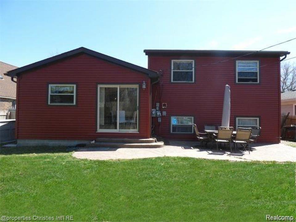 3990 Cresthaven Drive, Waterford, MI 48328 — Photo 28