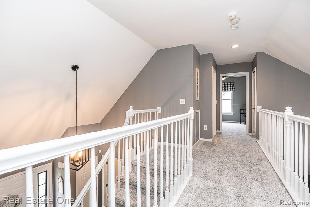 1043 Ridgeview Circle, Lake Orion, MI 48362 — Photo 27