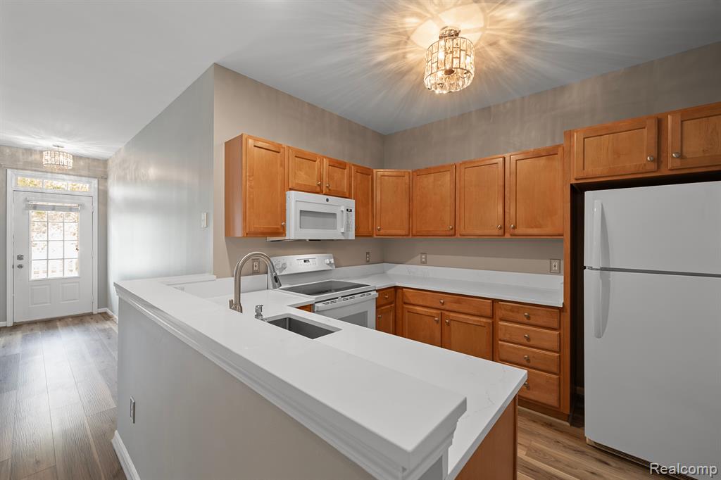 50171 Monroe Street, Canton, MI 48188 — Photo 7