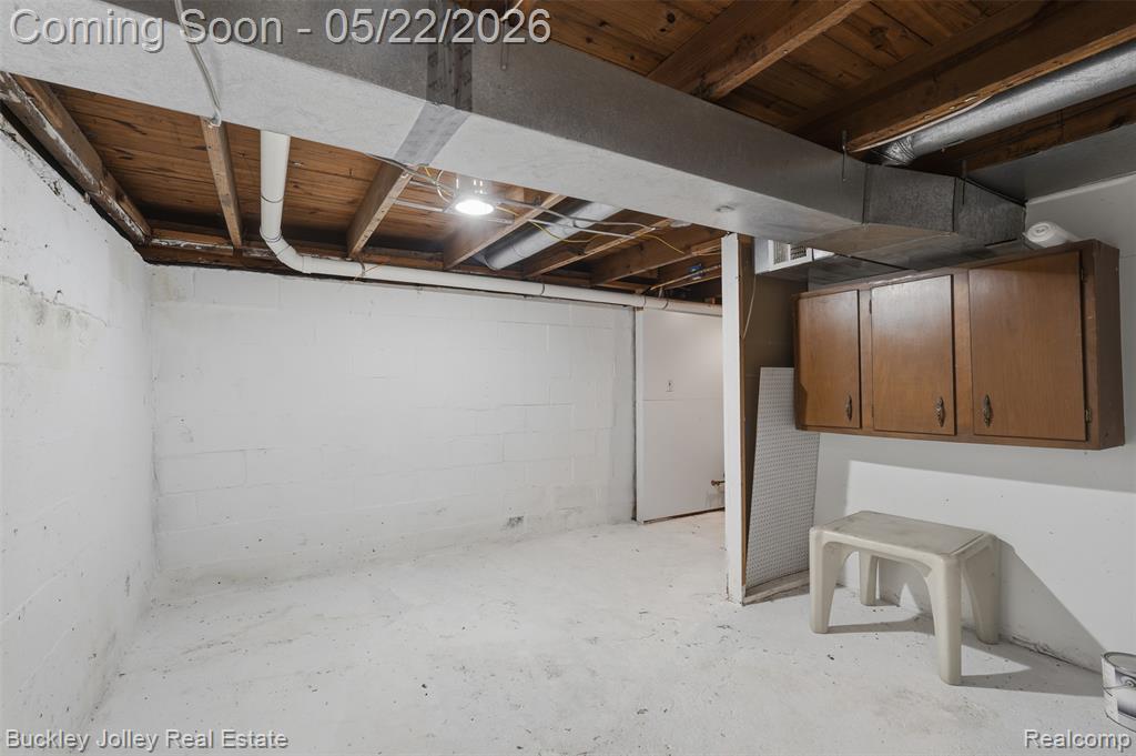9255 Evergreen Road, Brighton, MI 48116 — Photo 19