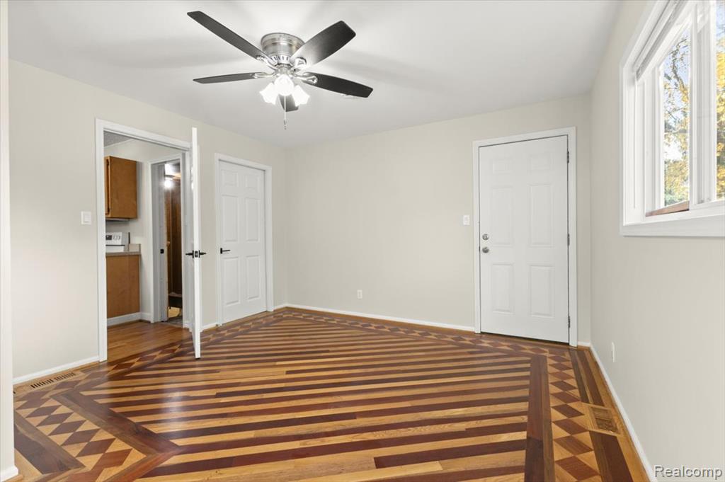 5051 Sashabaw Road, Clarkston, MI — Photo 14