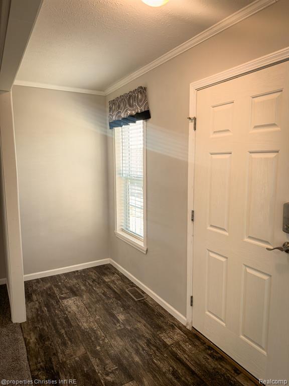 11201 SPRING ARBOR, South Lyon, MI 48178 — Photo 18