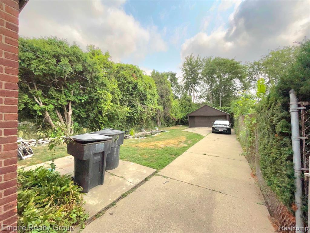 5280 Eastlawn Street - Photo 5
