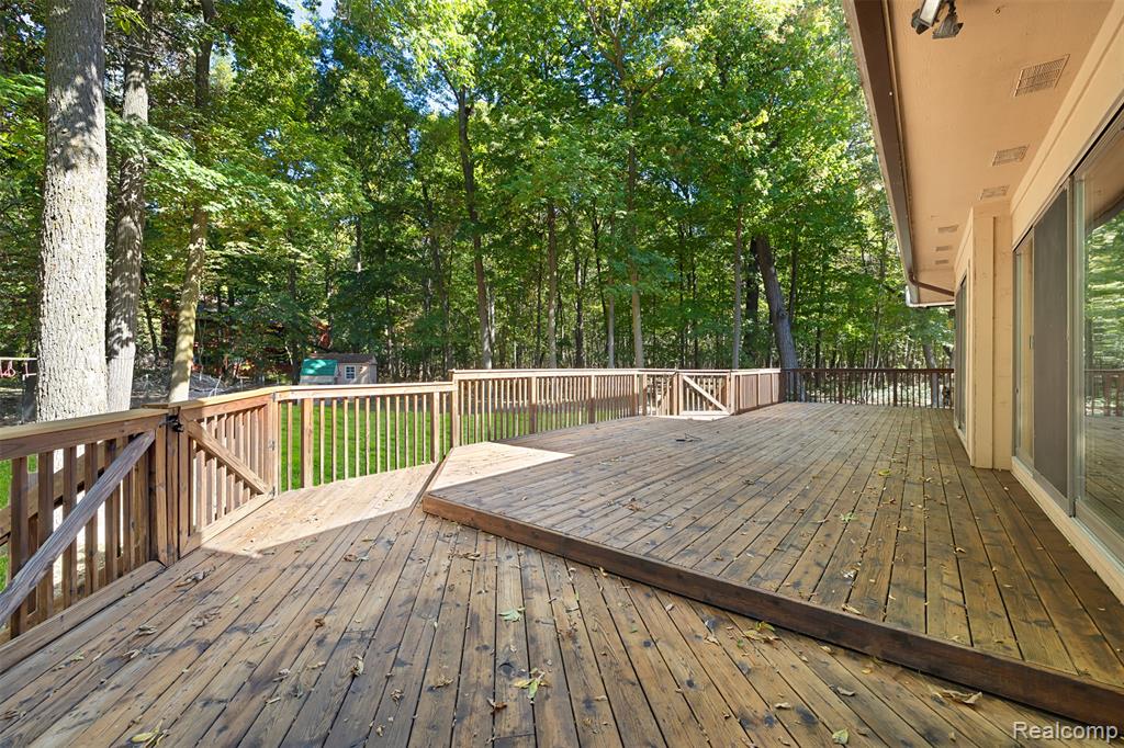 8830 Voigt Avenue, Grosse Ile, MI 48138 — Photo 40