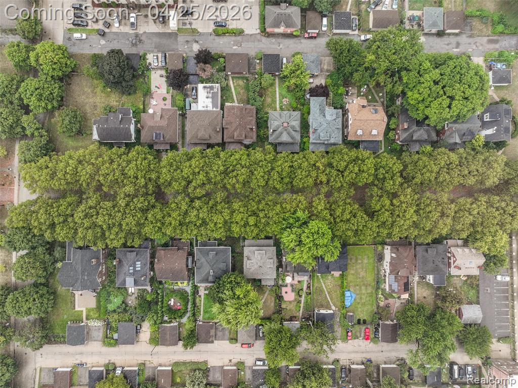 658 Pallister, Detroit, MI 48202 — Photo 68