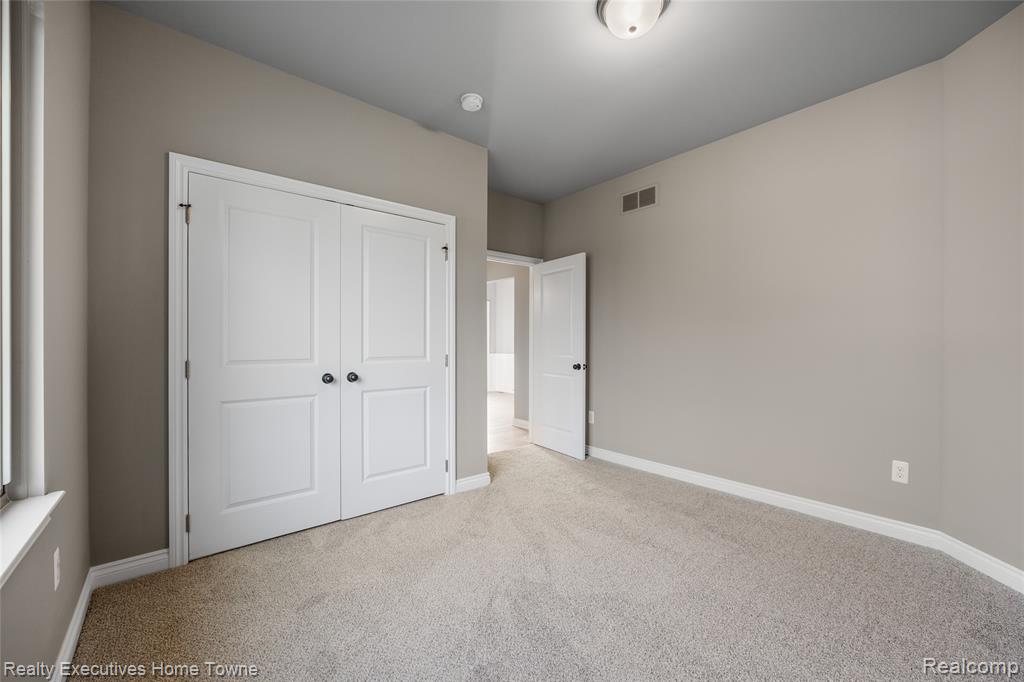 50860 TIMBERSTONE Drive, Macomb, MI 48042 — Photo 26