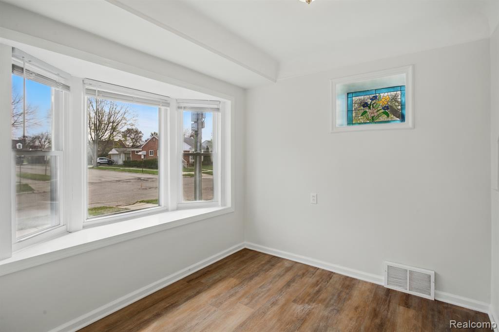882 STEWART Avenue, Lincoln Park, MI 48146 — Photo 10