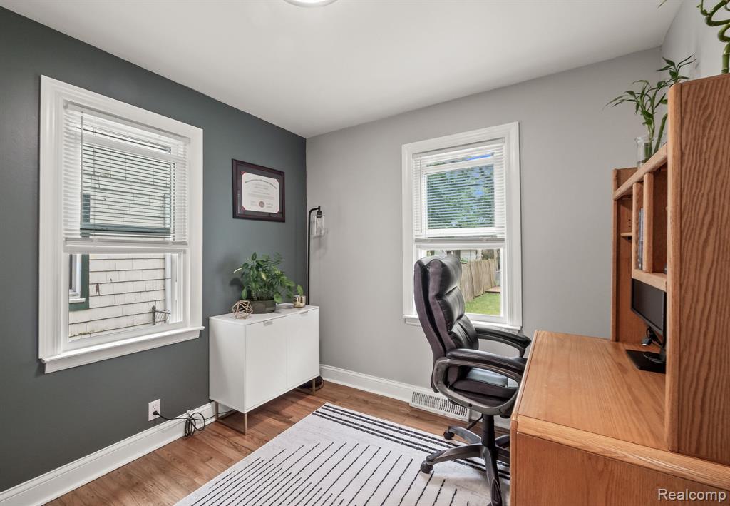 94 S Tilden Avenue, Waterford, MI 48328 — Photo 14