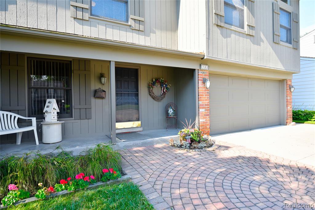 733 Highland Avenue, Clawson, MI — Photo 2