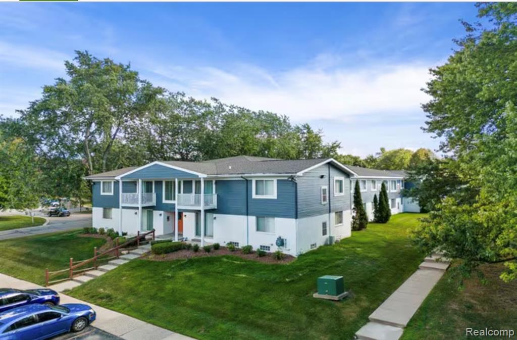 48200 W Pontiac Trail, Wixom, MI — Photo 24