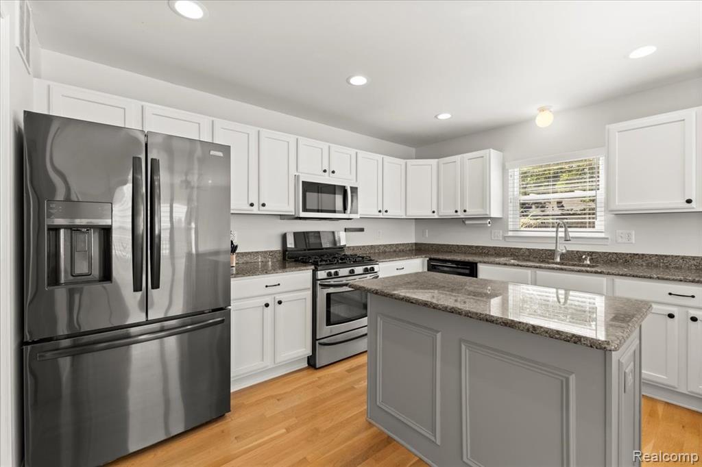 528 Marlin Avenue, Royal Oak, MI 48067 — Photo 11