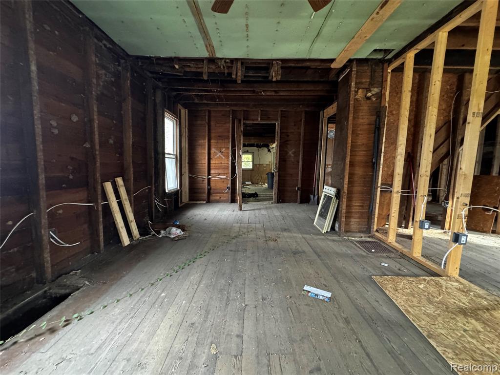 637 S Clemens Avenue, Lansing, MI 48912 — Photo 6