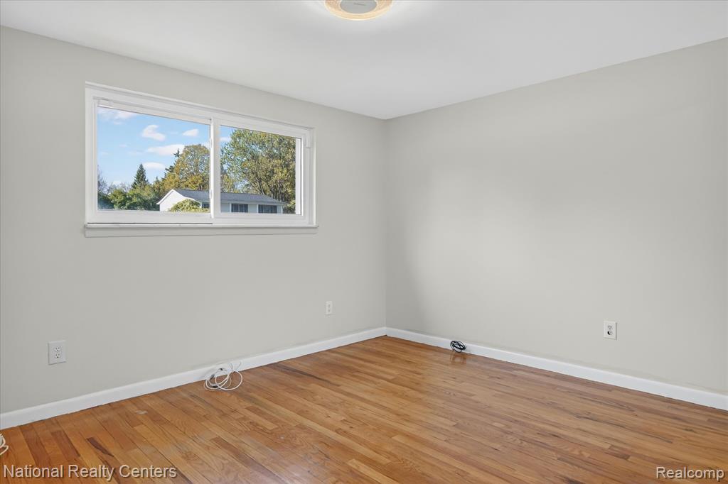 21730 Riverview Drive, Beverly Hills, MI 48025 — Photo 35