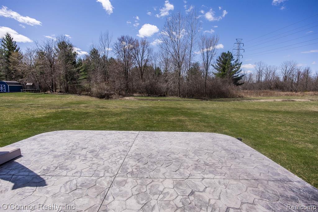 748 ALEXANDRIA Street, Marysville, MI 48040 — Photo 31