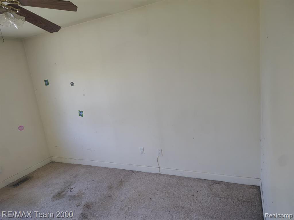 19452 Troy Place, Highland Park, MI 48203 — Photo 13