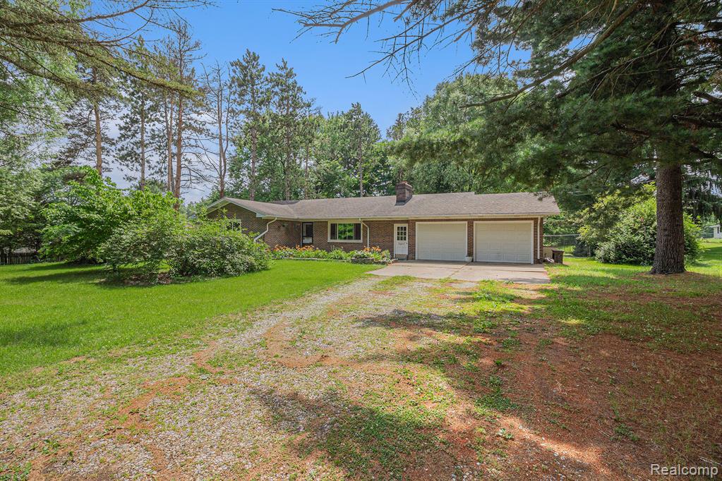 7047 BIRCHWOOD Drive, Mount Morris, MI 48458 — Photo 3