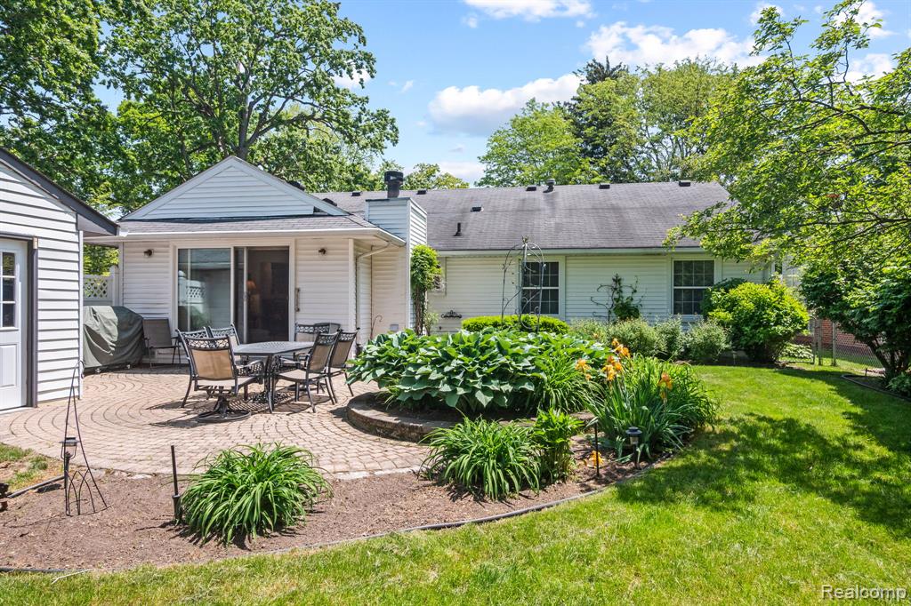 2420 Garland Street, Keego Harbor, MI 48320 — Photo 27