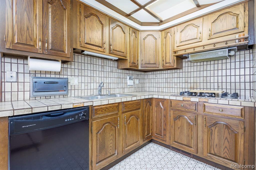 8269 Ziegler Street, Taylor, MI 48180 — Photo 9