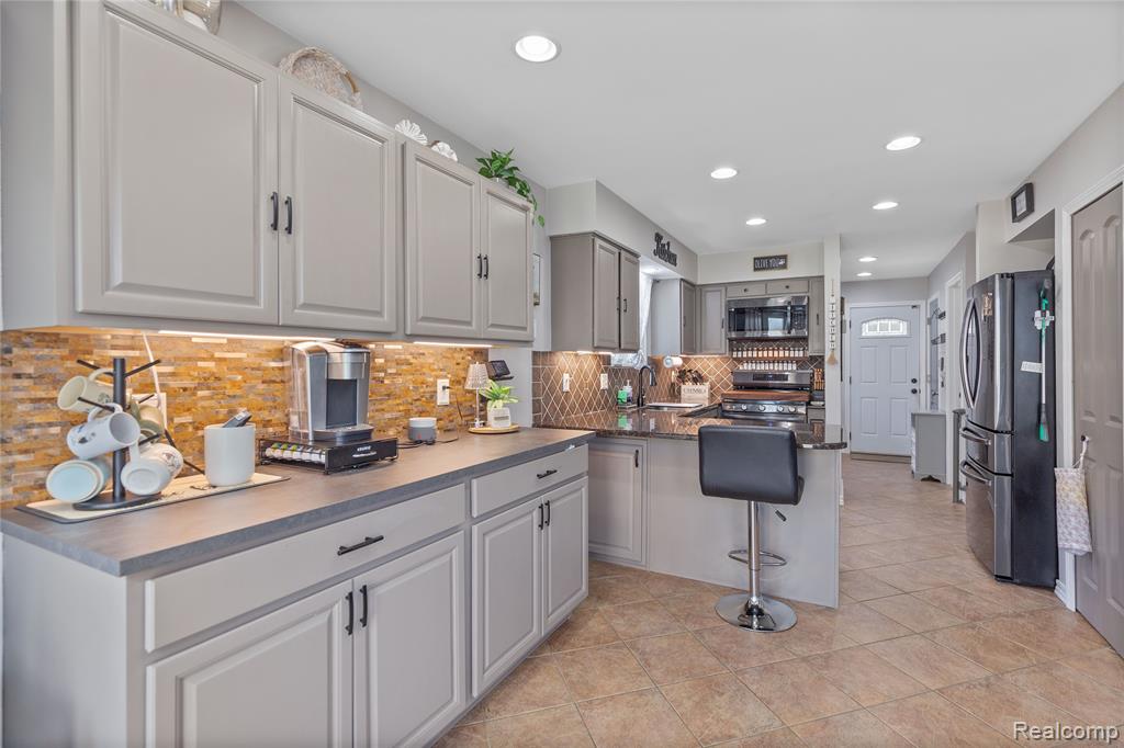 53076 Black Creek Drive, Chesterfield, MI 48047 — Photo 13