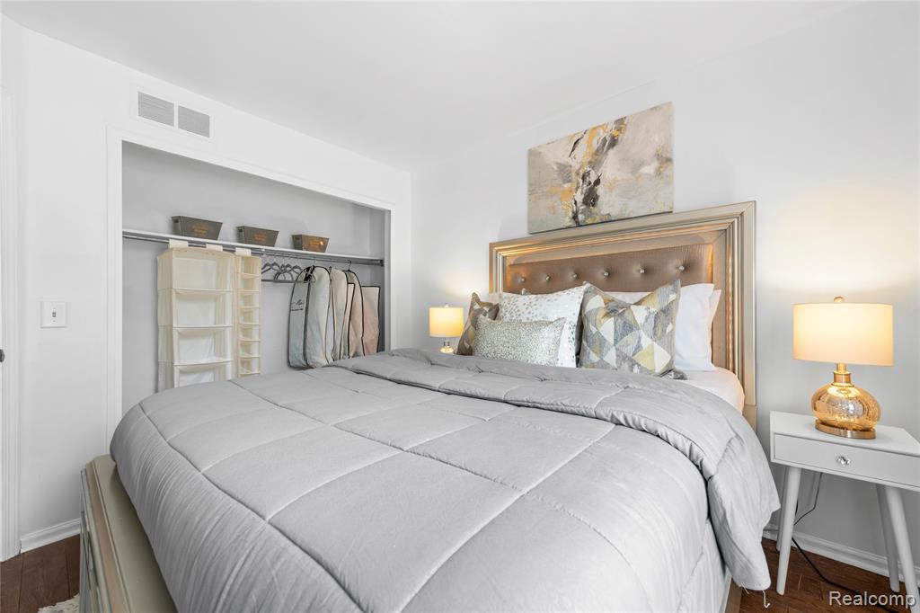 1051 Wellington Court, Canton, MI 48187 — Photo 39