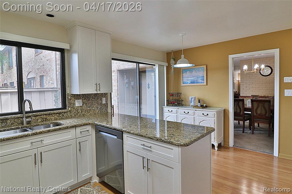 7309 Creek View Circle, West Bloomfield, MI — Photo 14