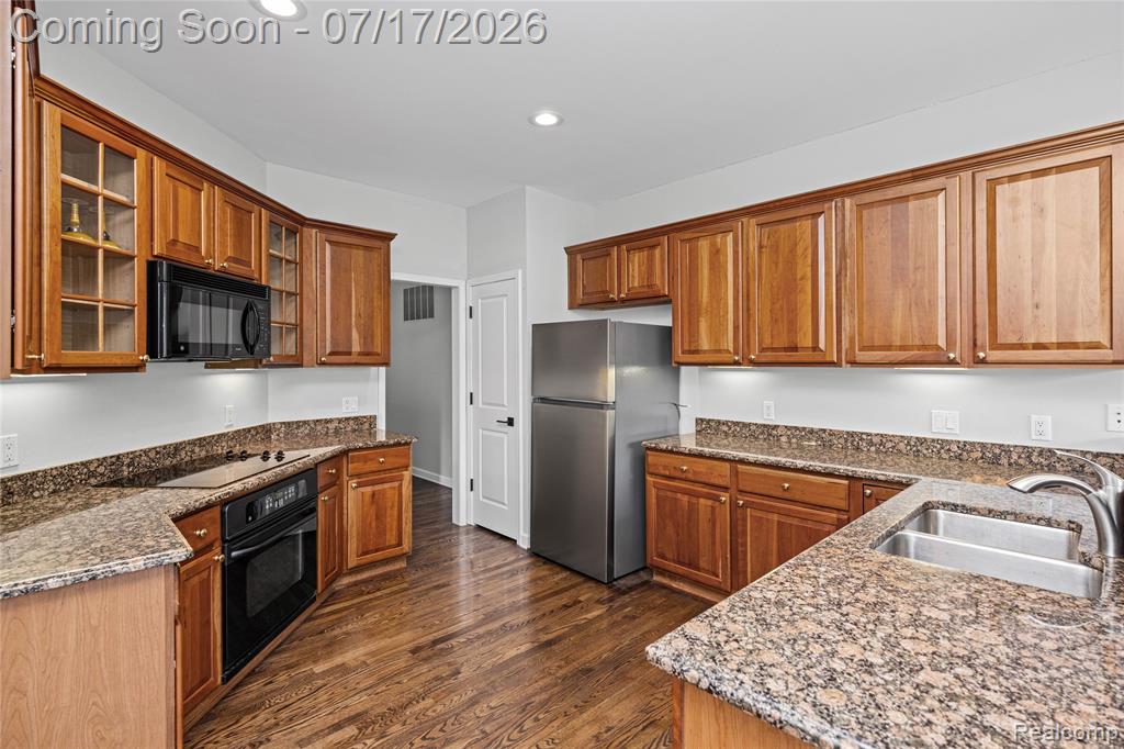 44562 Aspen Ridge Drive, Northville, MI 48168 — Photo 25