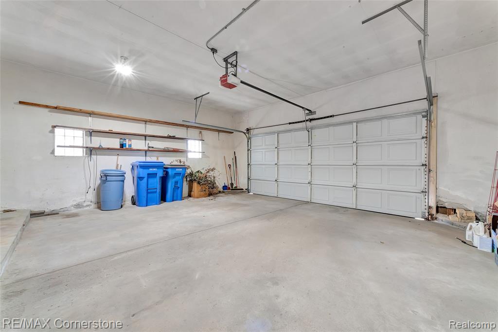5760 Linden Drive, Dearborn Heights, MI 48127 — Photo 33