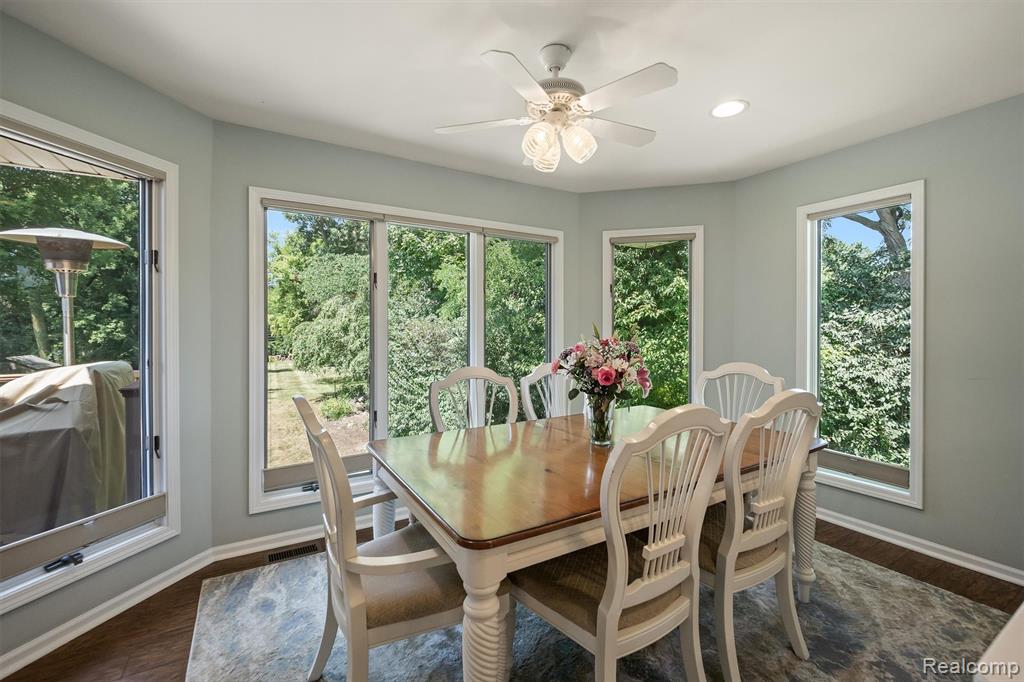 41855 Brentwood Drive, Plymouth, MI 48170 — Photo 18