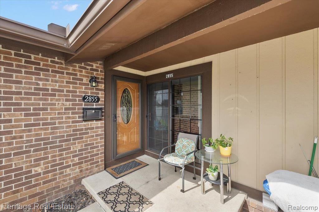 2855 ROUNDTREE Drive, APT 104 L, Troy, MI 48083 — Photo 2