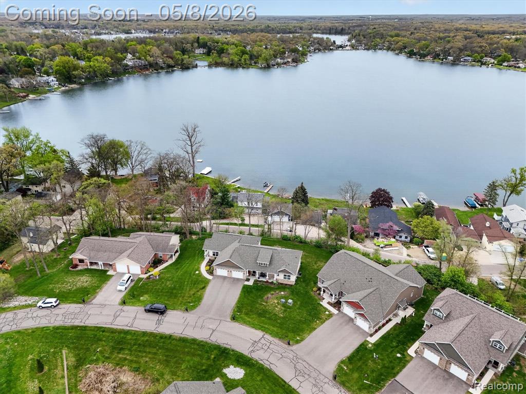 5847 Scenic Bluff Drive, 28, Brighton, MI 48116 — Photo 44