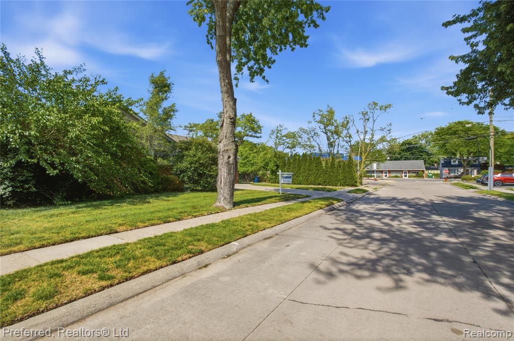 860 Palmer Street, Plymouth, MI 48170 — Photo 36