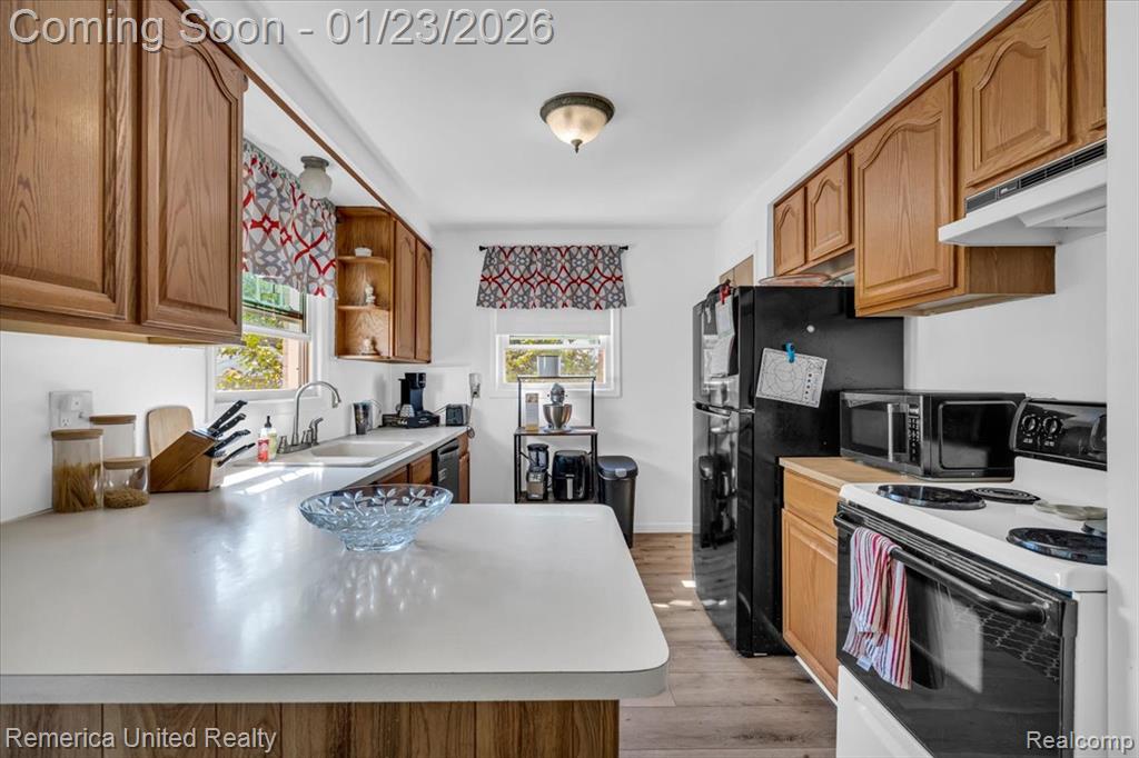 570 Cardwell Street, Garden City, MI — Photo 7