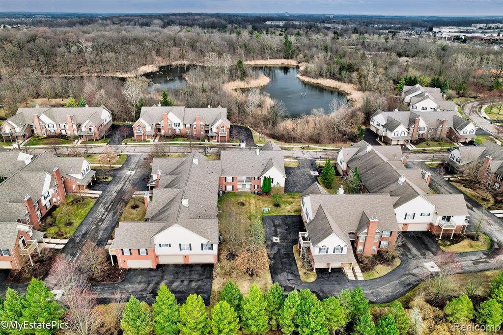 28231 CARLTON WAY Drive, Novi, MI 48377 — Photo 37