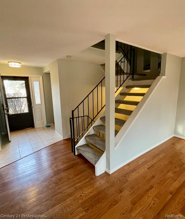 955 Sherwood Forest Drive, 52, Rochester Hills, MI 48307 — Photo 3