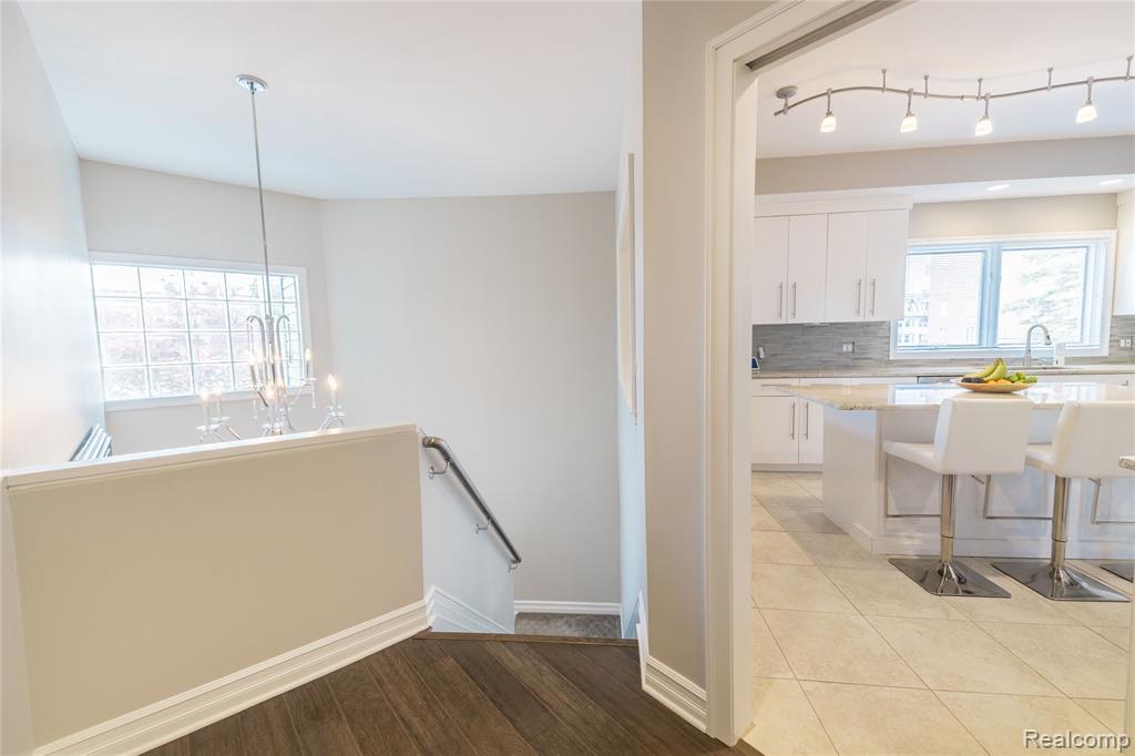 24 Kreger Drive, Wyandotte, MI 48192 — Photo 9
