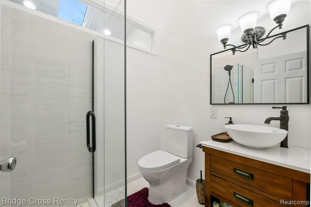 24459 Bloomington Court, Franklin, MI 48025 — Photo 25
