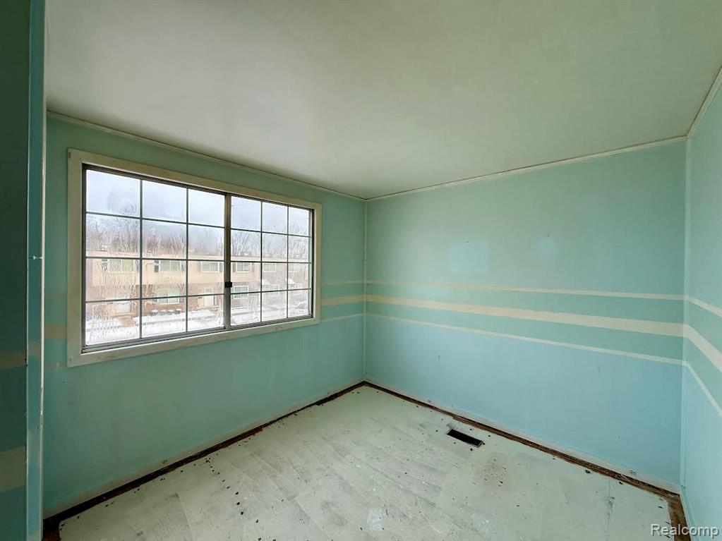 805 Estrada Drive, Belleville, MI 48111 — Photo 23