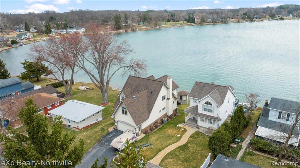 9283 FIRWOOD Road, South Lyon, MI 48178 — Photo 44