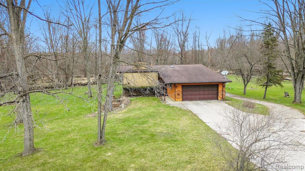 8297 Jordan Road, Grand Blanc, MI 48439 — Photo 30