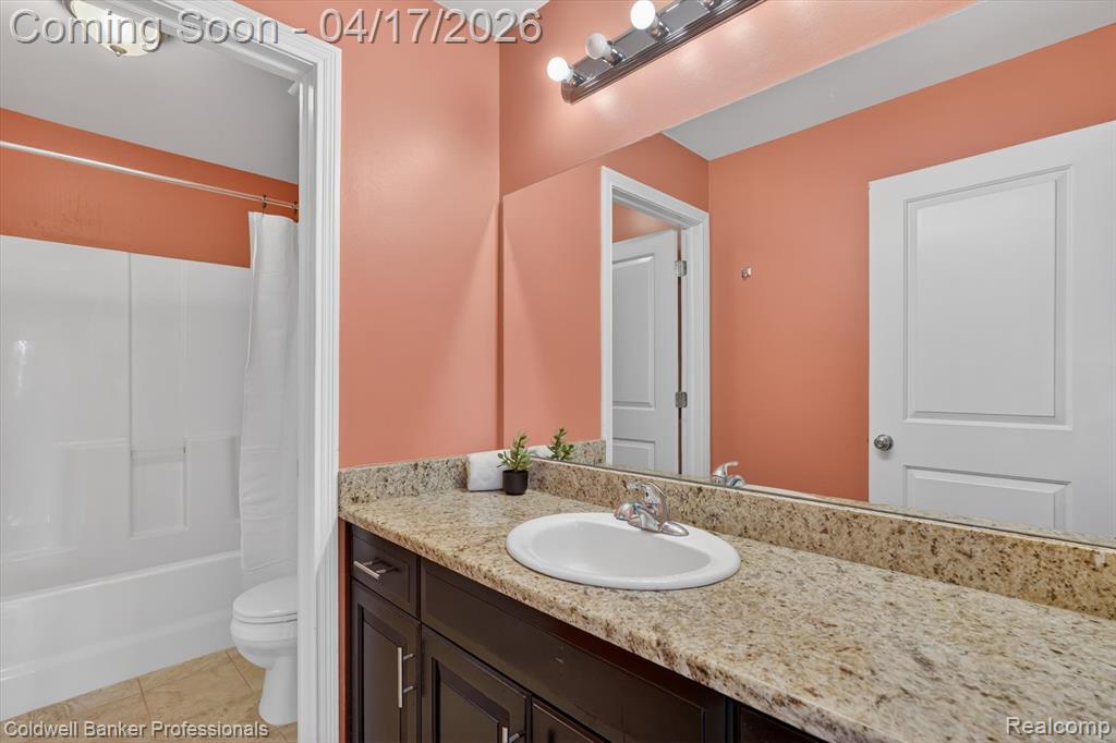 8314 Peninsula Circle, Grand Blanc, MI 48439 — Photo 34