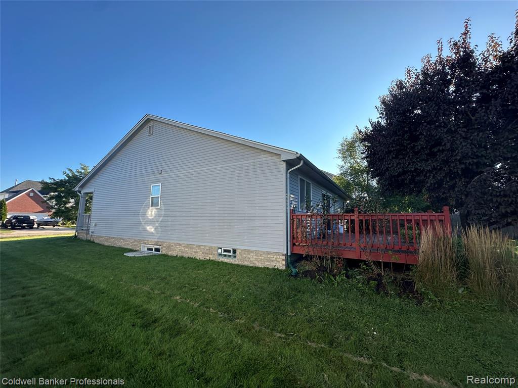 60 Old Carriage Lane, Lapeer, MI 48446 — Photo 2