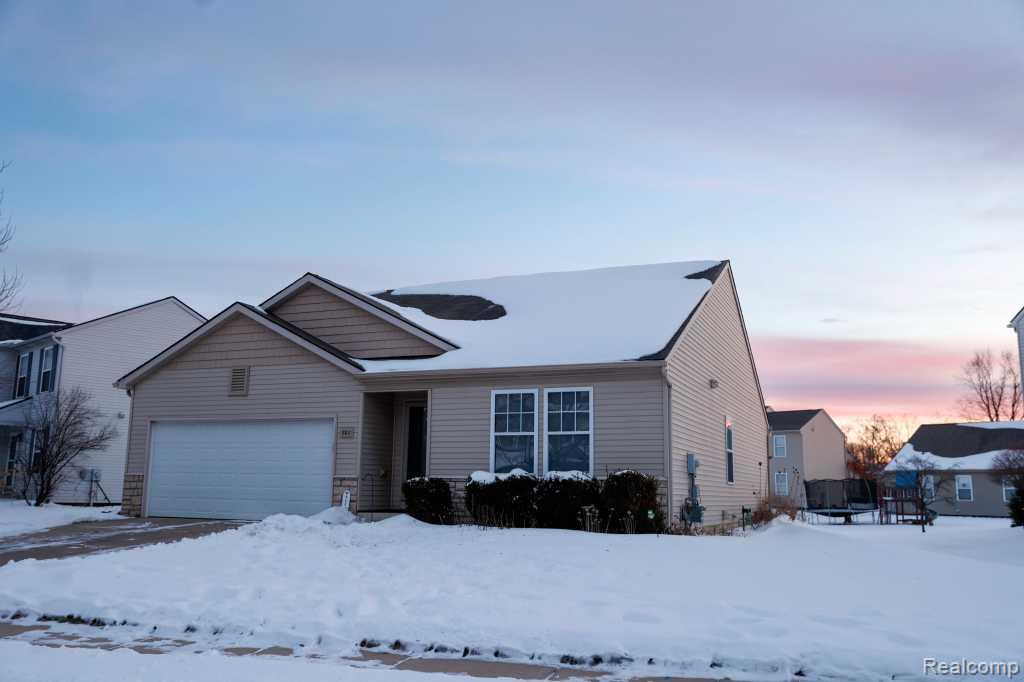 882 Primrose Lane, Milan, MI 48160 — Photo 2
