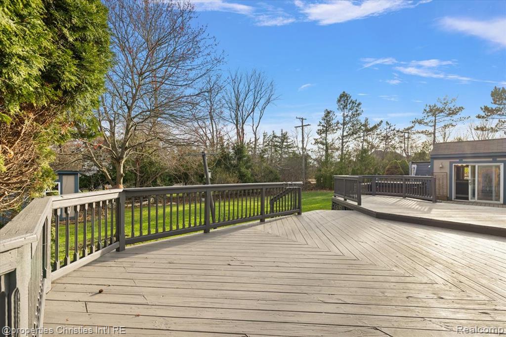 47269 S Chigwidden Drive, Northville, MI 48167 — Photo 45