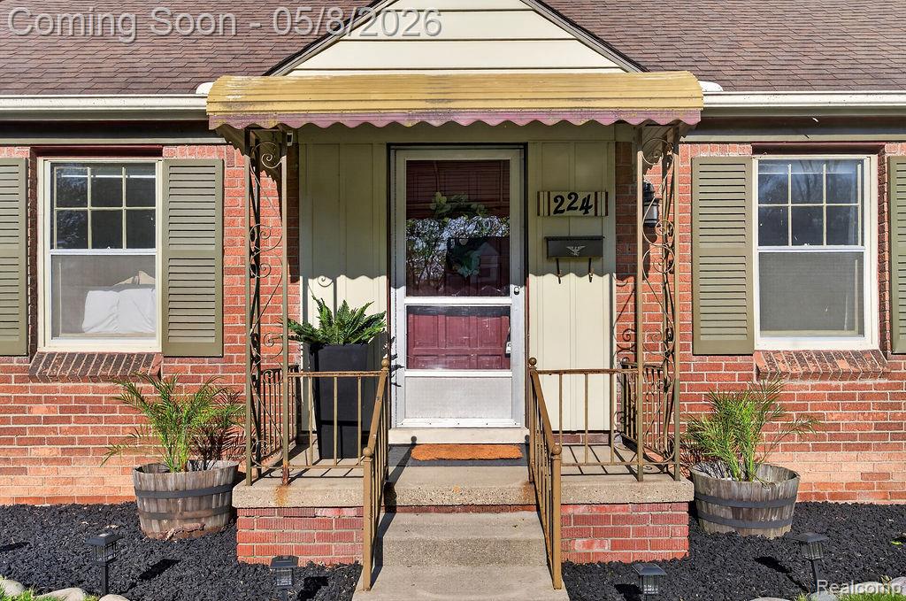 224 S Josephine Avenue, Pontiac, MI 48341 — Photo 2