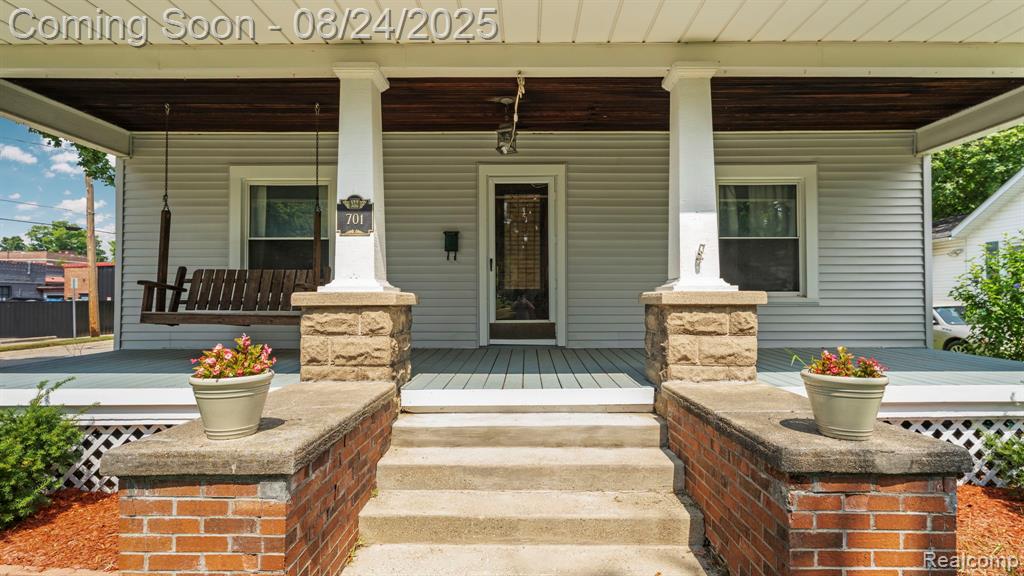 701 Baird Street, Holly, MI 48442 — Photo 2